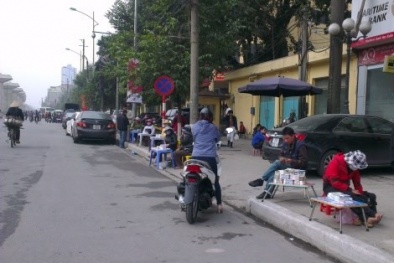 Đổi tiền mới ăn chênh lệch tung hoành khắp nơi